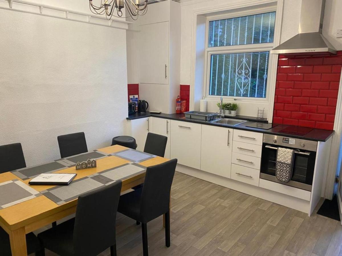St Pauls Rd - Townhouse Accommodation 브래드퍼드 외부 사진